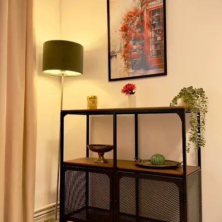 The Easy - Spacious 2br