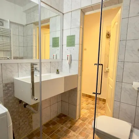 The Easy - Spacious 2br *