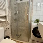 The Easy - Spacious 2br Βουκουρέστι