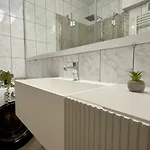 The Easy - Spacious 2br * 布加勒斯特