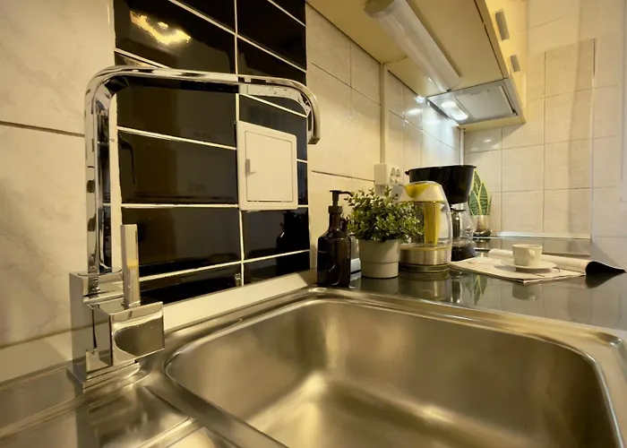 The Easy - Spacious 2br * Bucharest