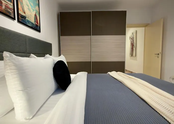 The Easy - Spacious 2br Apartment Bucharest