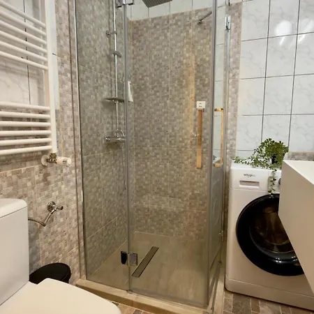 The Easy - Spacious 2br בוקרשט