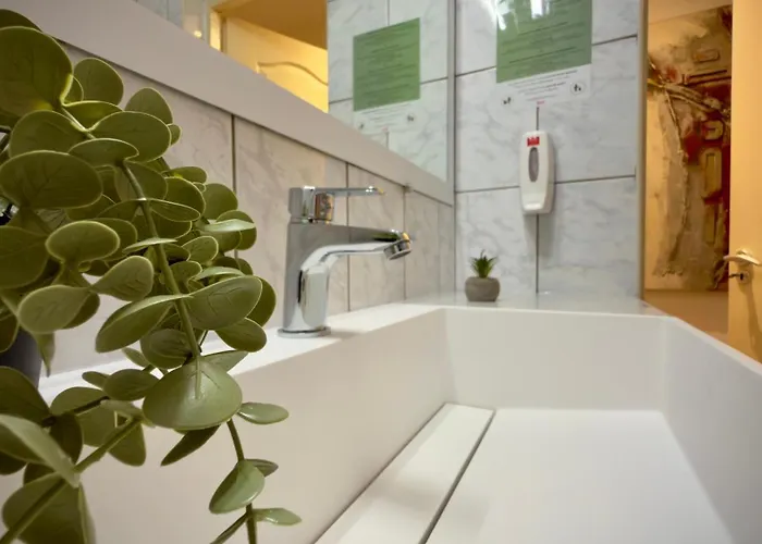 The Easy - Spacious 2br 부쿠레슈티